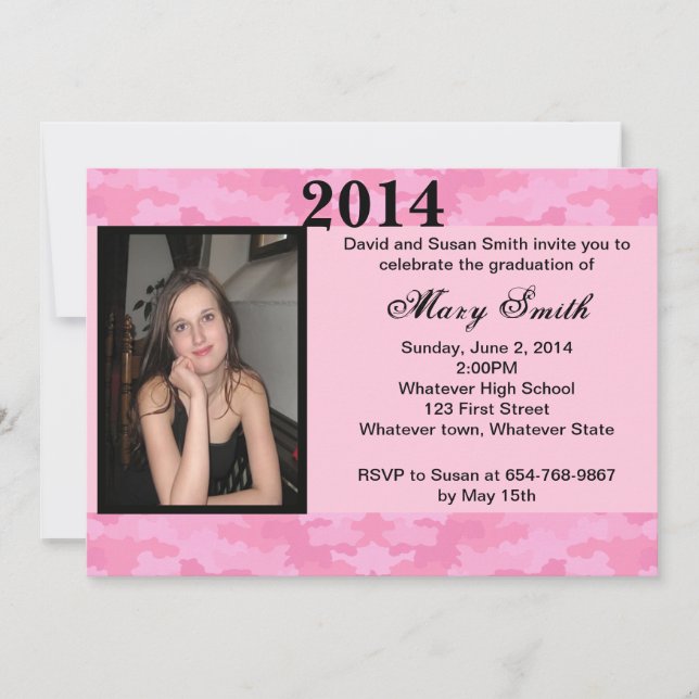 Photo Pink Camouflage Graduation Invitation (Devant)
