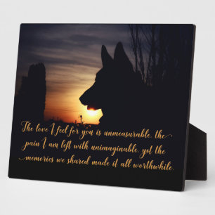 Photo Plaque commémorative pour un beau chien berger all