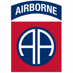 Photo Sculpture 82e division aéroportée Insignia
