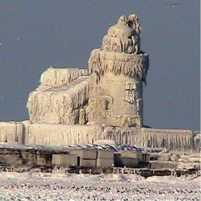 Photo Sculpture Phare congelé, Cleveland (Devant)