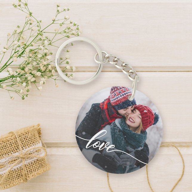 Photo simple d'amour à la main (Celebrate your love with this cute keychain featuring a photo and hand lettered love.)