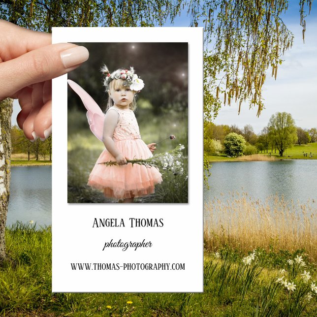 Photographe blanc simple Carte de visite (Business card featuring your own professional photos framed by a small drop shadow on white)