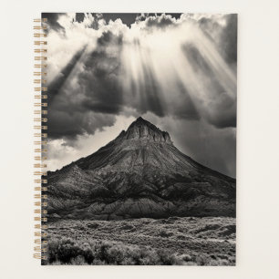 Photographie en noir et blanc du Sleeping Ute Moun