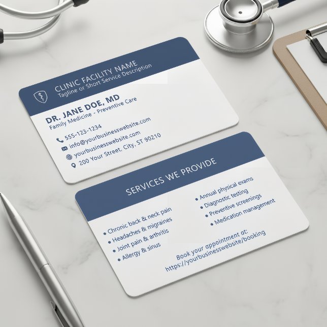Physician Medical Clinic Minimalist Navy Blue Visitenkarte (Von Creator hochgeladen)