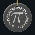 Pi Day PiDay Chalkboard-Bildung Keramik Ornament<br><div class="desc">Es ist nicht irrational, deinen Pi zu kennen. Der Lehrer schrieb die bedeutendsten Ziffern in der Kreisform von Pi zusammen mit dem Symbol in Kreide. Feiern Sie jeden 14. März den Pi Day, der auch der Geburtstag von Albert Einstein ist. Meinst du, das ist nur ein Zufall oder ist es...</div>