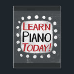 Piano Heute Postkarte<br><div class="desc">"Learn Piano Today" ist ein niedliches Textdesign in Grau mit schwarzem und rotem Text. Er sitzt auf einer weißen Akzent-Form und niedliche weiße Polka-Punkte,  die ihn umgeben.</div>