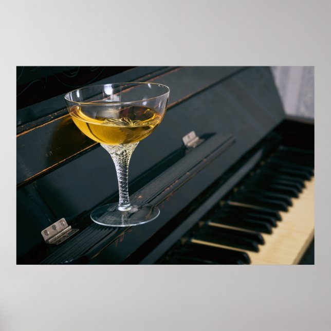 Piano mit Getränk Poster (Vorne)