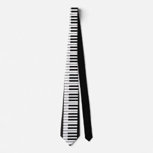 Piano party cravate par un joueur