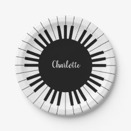 Piano-Tasten in Schwarz und Weiß mit eigenem Namen Pappteller