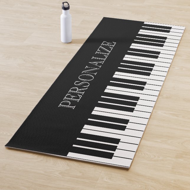 Piano-Tasten, schwarz und weiß, individuelle Name- Yogamatte (Beispiel)