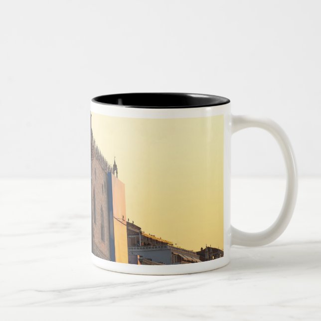 Piazza San Marco, Markusplatz, Venedig Zweifarbige Tasse (Rechts)