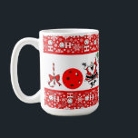Pickleball Christmas Joy Santa Ho Ho Ho Ho Snowbal Kaffeetasse<br><div class="desc">Die Weihnachtsfreude wird mit einem Bonbons, einem roten Pickleball und einem fröhlichen Weihnachtsmann mit einem Paddel geschrieben. Personalisieren Sie für Ihre Pickleball Court rec Liga Spieler, oder Ihren Lieblings-Pickleballer. Spaß pflückische Weihnachtsschmuck für sich selbst, für deinen pickleball liebenden Freund, Mama, Papa, Onkel, Tante, Bruder, Schwester, Nachbarin, Opa, Großmutter oder Arbeitsfreund,...</div>