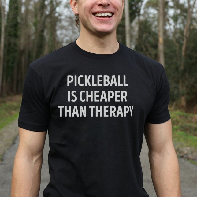 Pickleball ist billiger als die Pickleball-Liebe T-Shirt (Von Creator hochgeladen)