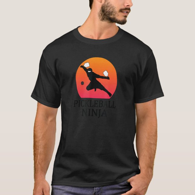 Pickleball Ninja Unique Pickleball Player T-Shirt (Vorderseite)