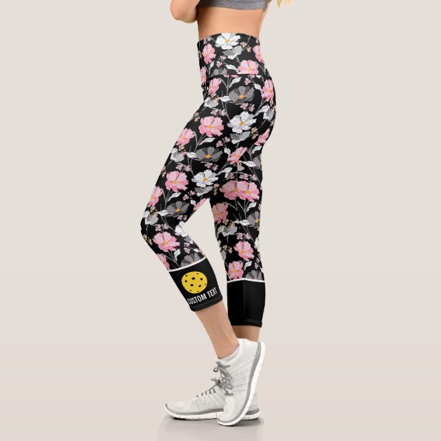 Pickleball Player Floral Muster Hinzufügen von ben Capri Leggings (Links)