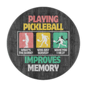 Pickleball-Spielen verbessert das Gedächtnis Schneidebrett