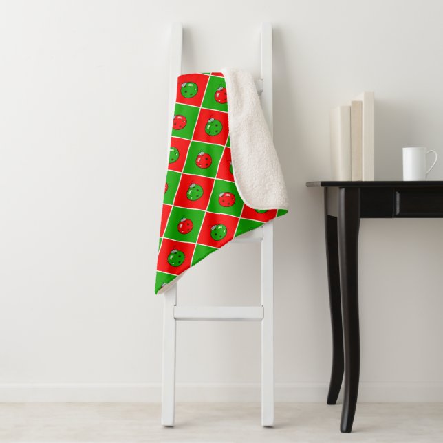 Pickleball Weihnachten Rot und Grün Ornament Karie Sherpadecke (Beispiel)