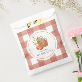 Picnic Basket Red GIngham Birthday Geschenktütchen