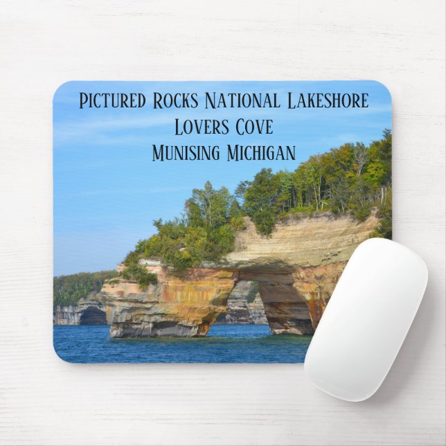 Pictured Rocks National Lakeshore Lovers Cove Mousepad (Mit Mouse)