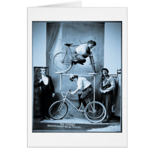 Piédestal mobile aliéné original de Mae Gordon