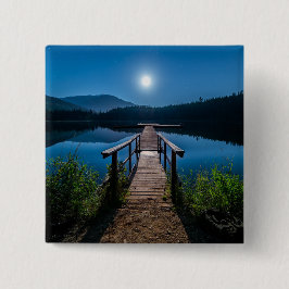 Pier bei Nacht unter Vollmond Button