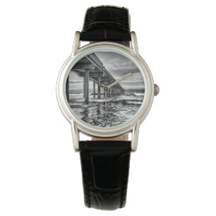 Pier in Schwarzweiß bei Morgendämmerung, Kaliforni Armbanduhr