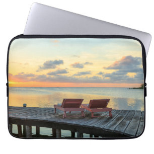 Pier überblickt den Ozean, Belize Laptopschutzhülle