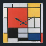 Piet Mondrian Abstrakt Quadratische Wanduhr<br><div class="desc">Komposition mit Rot,  Gelb,  Blau und Schwarz (1921) von Piet Mondrian. Eine große Kollektion Vintager und origineller Designs von Phoenix Retro.</div>