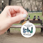 Pigeon Distracted Personalisiert Bird Lover Schlüsselanhänger<br><div class="desc">Dieses Design kann durch Auswahl der Option Design bearbeiten personalisiert werden. Sie können auch auf andere Gegenstände übertragen. Kontaktieren Sie mich unter colorflowcreations@gmail.com oder nutzen Sie die Chat-Option oben auf der Seite, wenn Sie dieses Design auf einem anderen Produkt haben möchten oder Hilfe bei diesem Design benötigen. Sehen Sie mehr...</div>