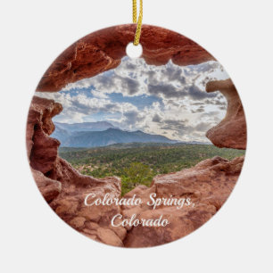 Pikes Peak À Travers Un Trou Ornement Souvenir