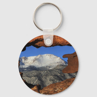 Pikes Peak durch die Felsbildung am Keyhole Schlüsselanhänger
