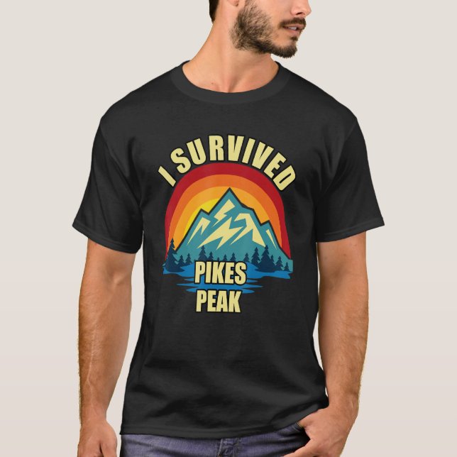 Pikes Peak Hiking Mountian Climbing T-Shirt (Vorderseite)