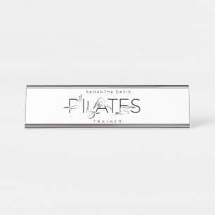Pilates-Posen in Pilates Word Schreibtischnamensplakette