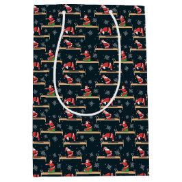 Pilates Reformer Santa Seamless Christmas Patterns Mittlere Geschenktüte