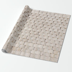 Pile aus braunen Holzplanken Geschenkpapier