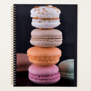 Pile coloré de macarons français