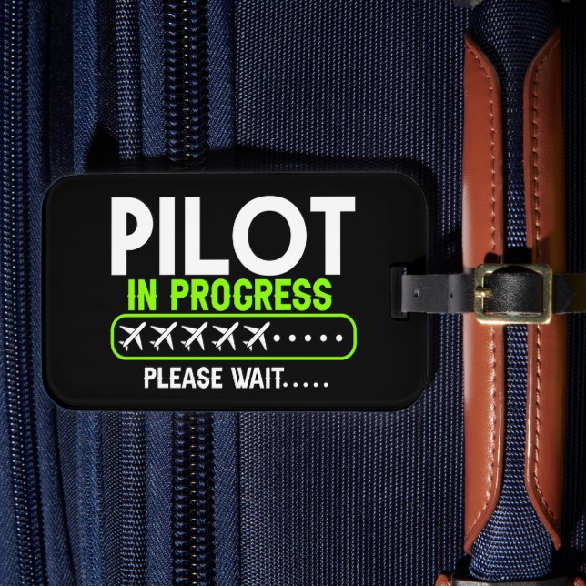 Pilot in der Flugschule für laufende Beladung Gepäckanhänger (Vorderseite Insitu 4)