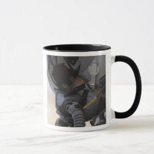 Pilot sitzt in seinem A-10 Thunderbolt II Tasse