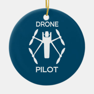 Pilotprogramm für Drohne in Klassen Keramik Ornament