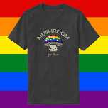 Pilz für die Liebe - Punny LGBTQIA  Mushroom T-Shirt<br><div class="desc">Es gibt Pilze für die Liebe. Ein niedlicher Pilz mit LGBTQIA  Regenbogenschutzkappe erinnert uns an dieses sonnige Gefühl für Gleichberechtigung. Ein Goblincore-Freund,  um Ihr Verbündeter in diesem Monat zu sein.</div>