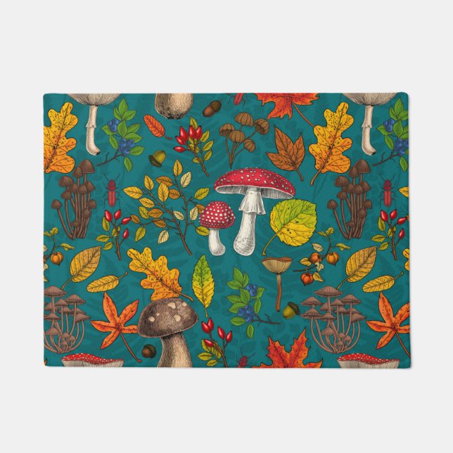 Pilze, Blätter, Nüsse und Beeren im Herbst auf bla Fußmatte (Vorderseite)