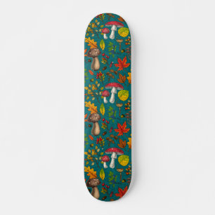 Pilze, Blätter, Nüsse und Beeren im Herbst auf bla Skateboard
