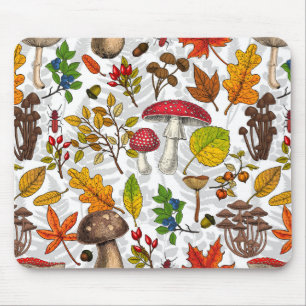Pilze, Blätter, Nüsse und Beeren im Herbst auf Wei Mousepad