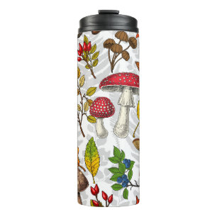 Pilze, Blätter, Nüsse und Beeren im Herbst auf Wei Thermosbecher