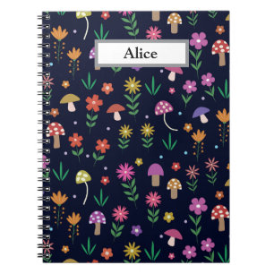 Pilze mit Whimsischer Blume Individuelle Name Notizblock