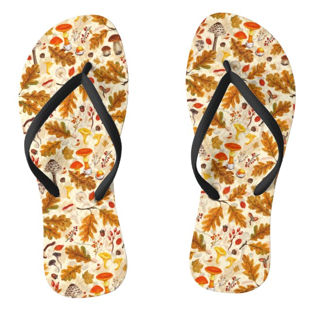 Pilze und Herbstflora auf Sahne Flip Flops (Fußbett)