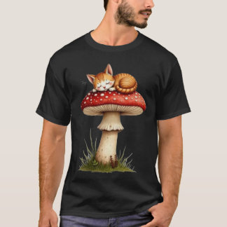 Pilzkatze hält ein Nickerchen T-Shirt