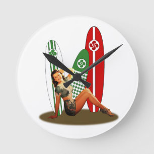Pin-up-Girl baskisch Frankreich Runde Wanduhr
