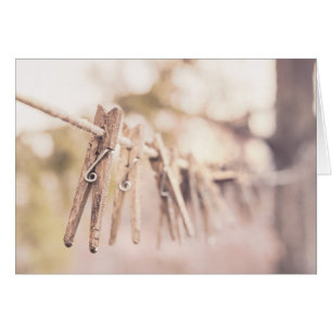 Pinces à linge sur une corde