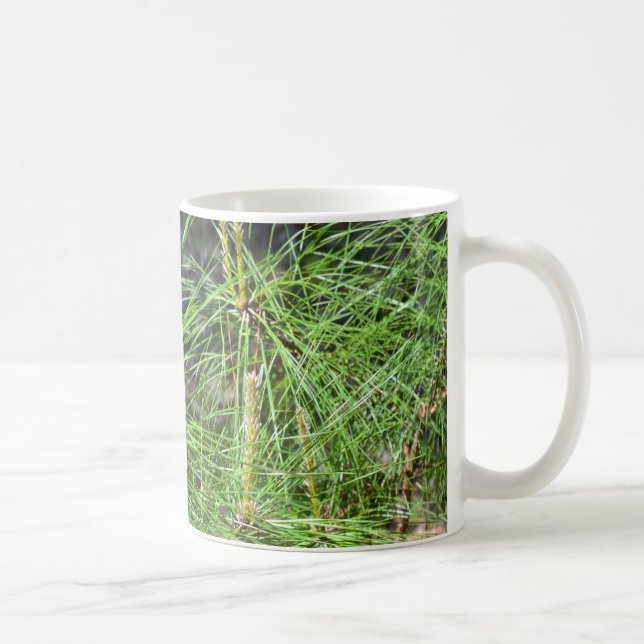 Pine Needles von Kenneth Yoncich Kaffeetasse (Rechts)
